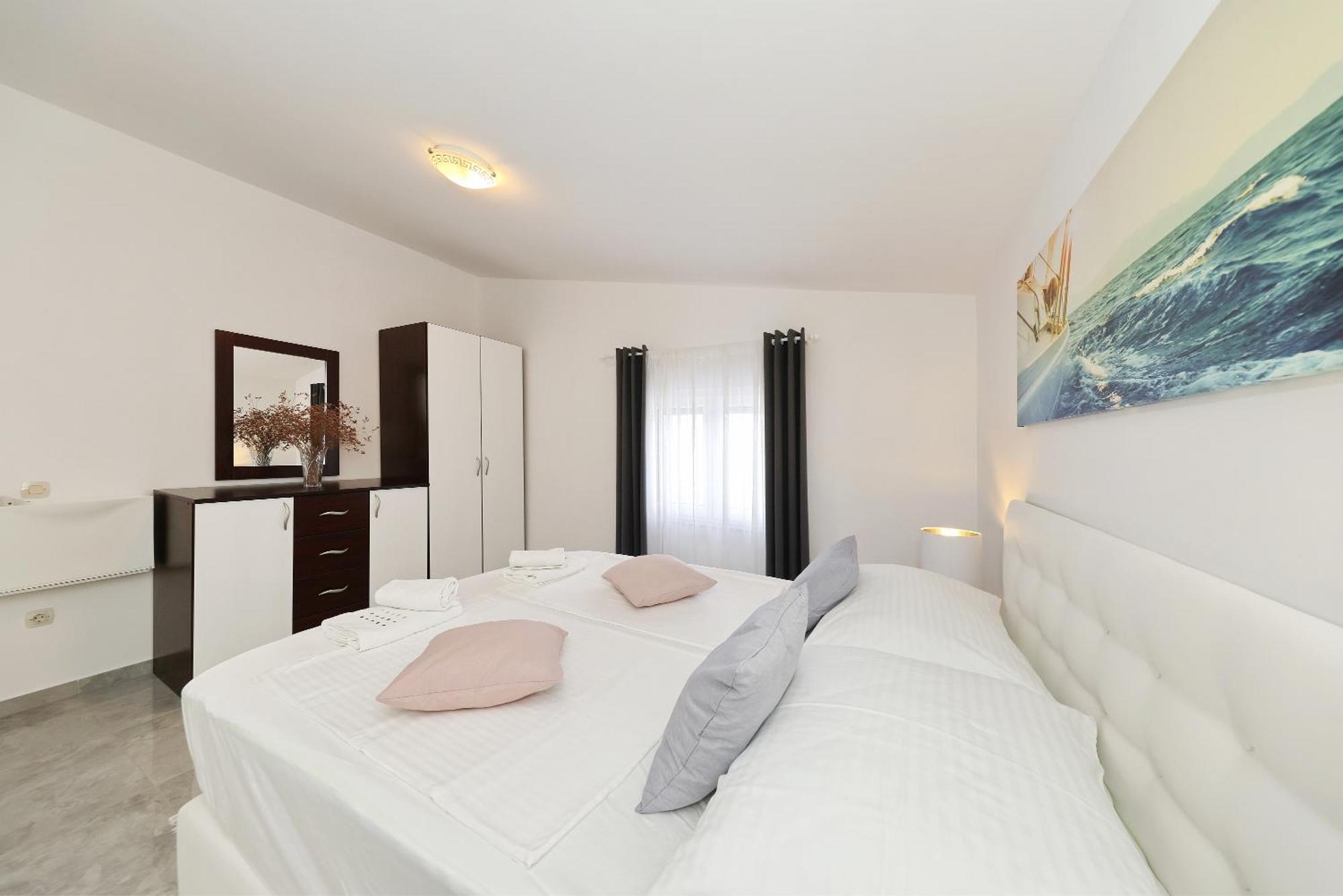 Apartments Rosini, 300M From The Beach With Shared Tavern And Bikes, Nin Εξωτερικό φωτογραφία