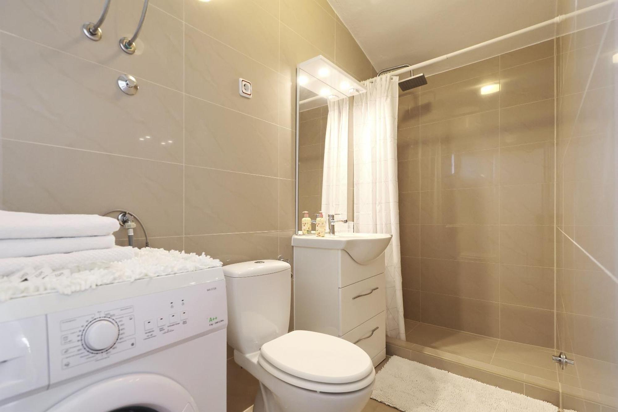 Apartments Rosini, 300M From The Beach With Shared Tavern And Bikes, Nin Εξωτερικό φωτογραφία