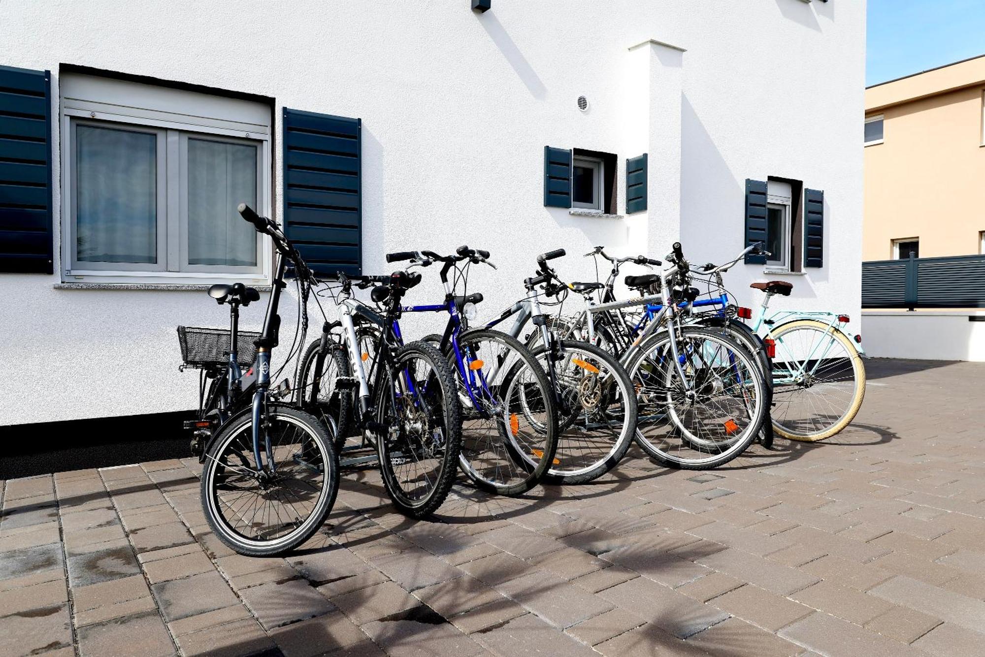 Apartments Rosini, 300M From The Beach With Shared Tavern And Bikes, Nin Εξωτερικό φωτογραφία