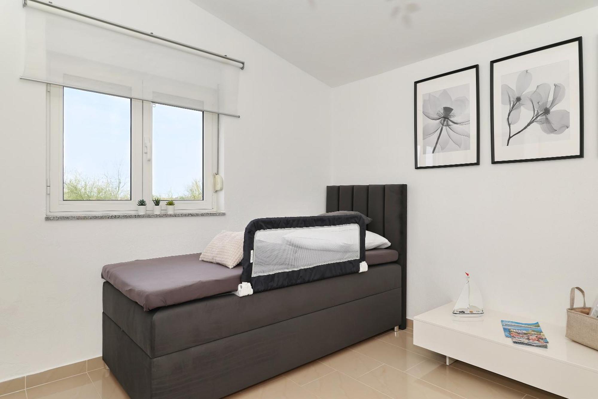 Apartments Rosini, 300M From The Beach With Shared Tavern And Bikes, Nin Εξωτερικό φωτογραφία